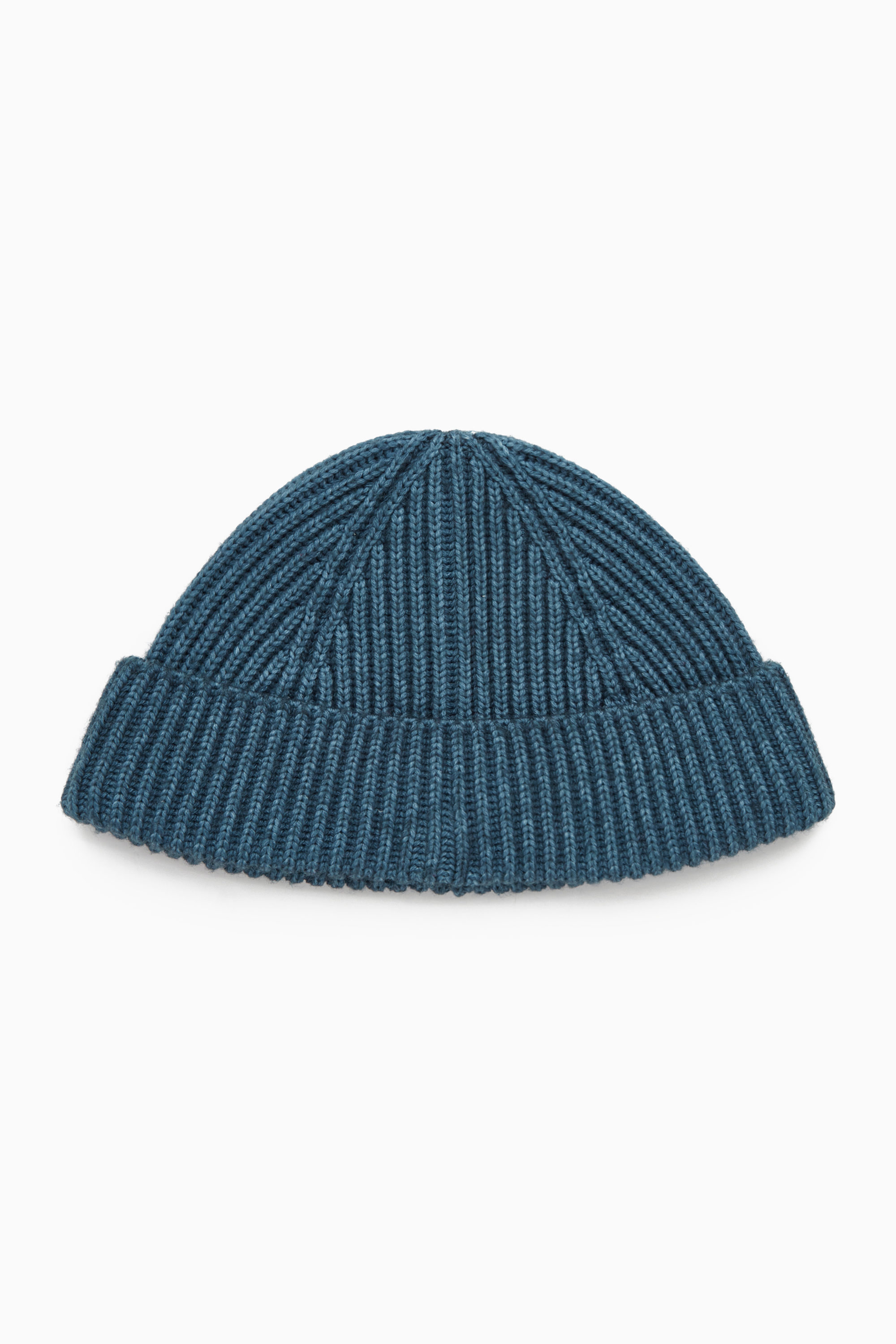 cos short merino beanie